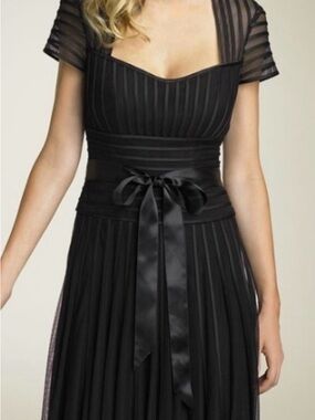 JS Collections Sweetheart
Neck Mesh & Satin Dress